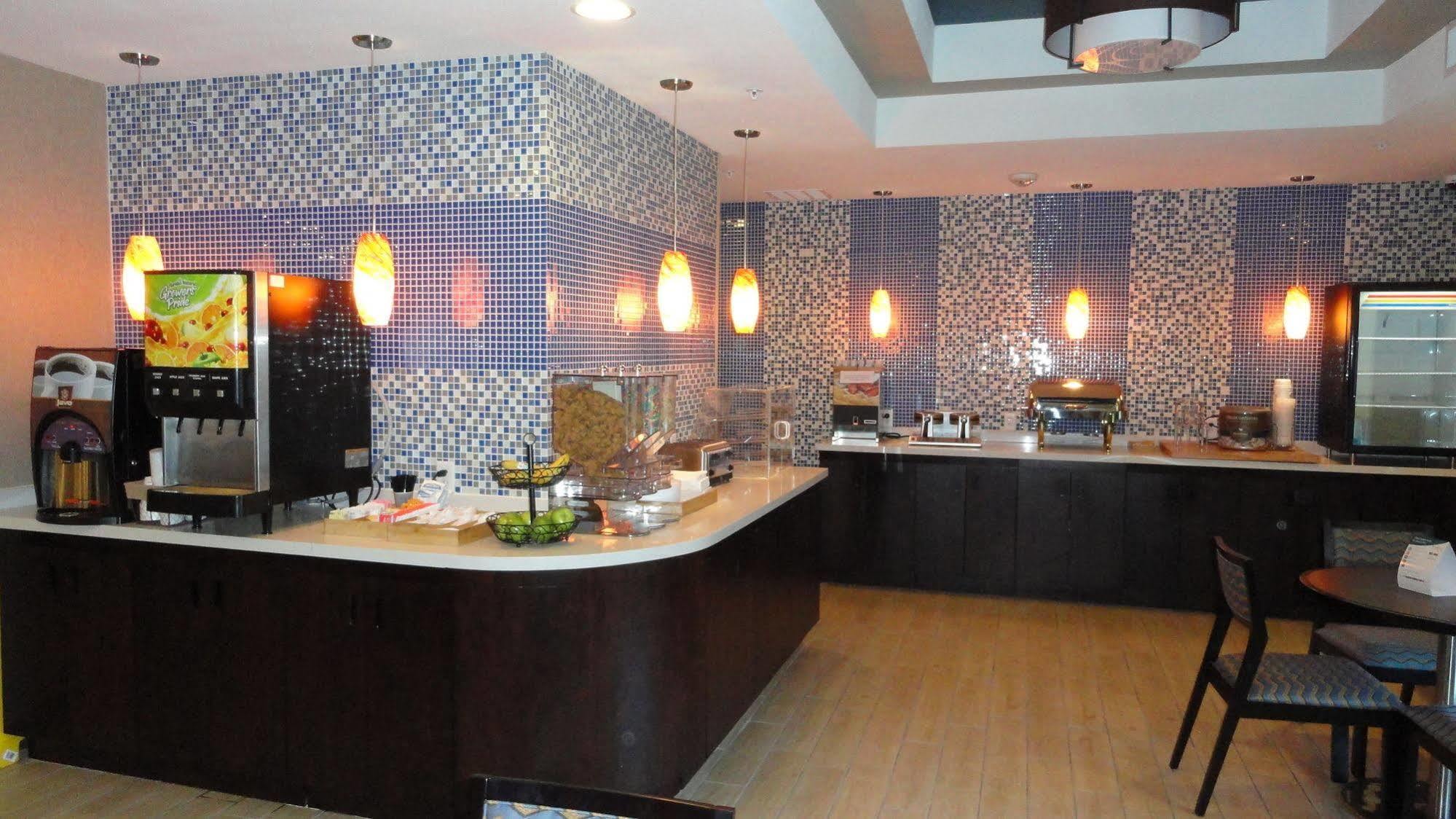 Mainstay Suites Midland Eksteriør billede
