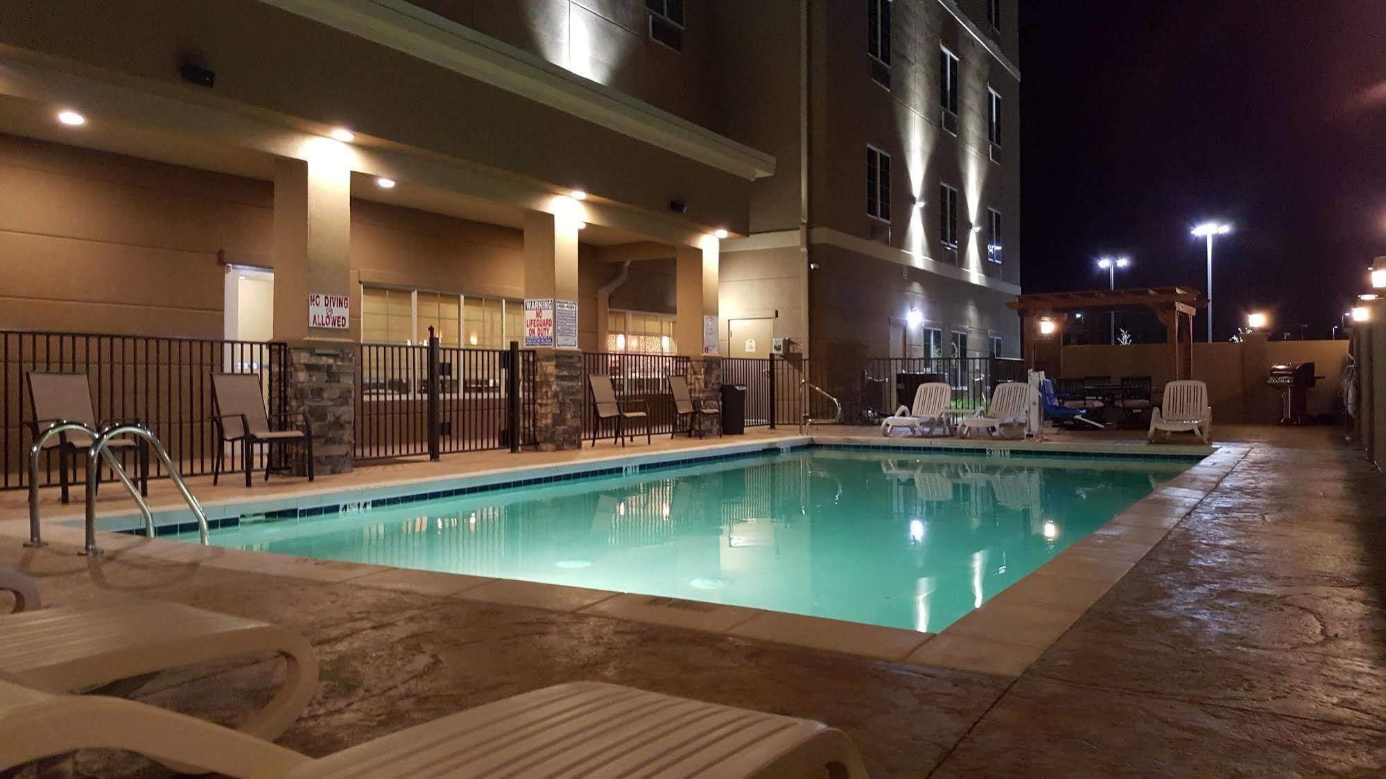 Mainstay Suites Midland Eksteriør billede
